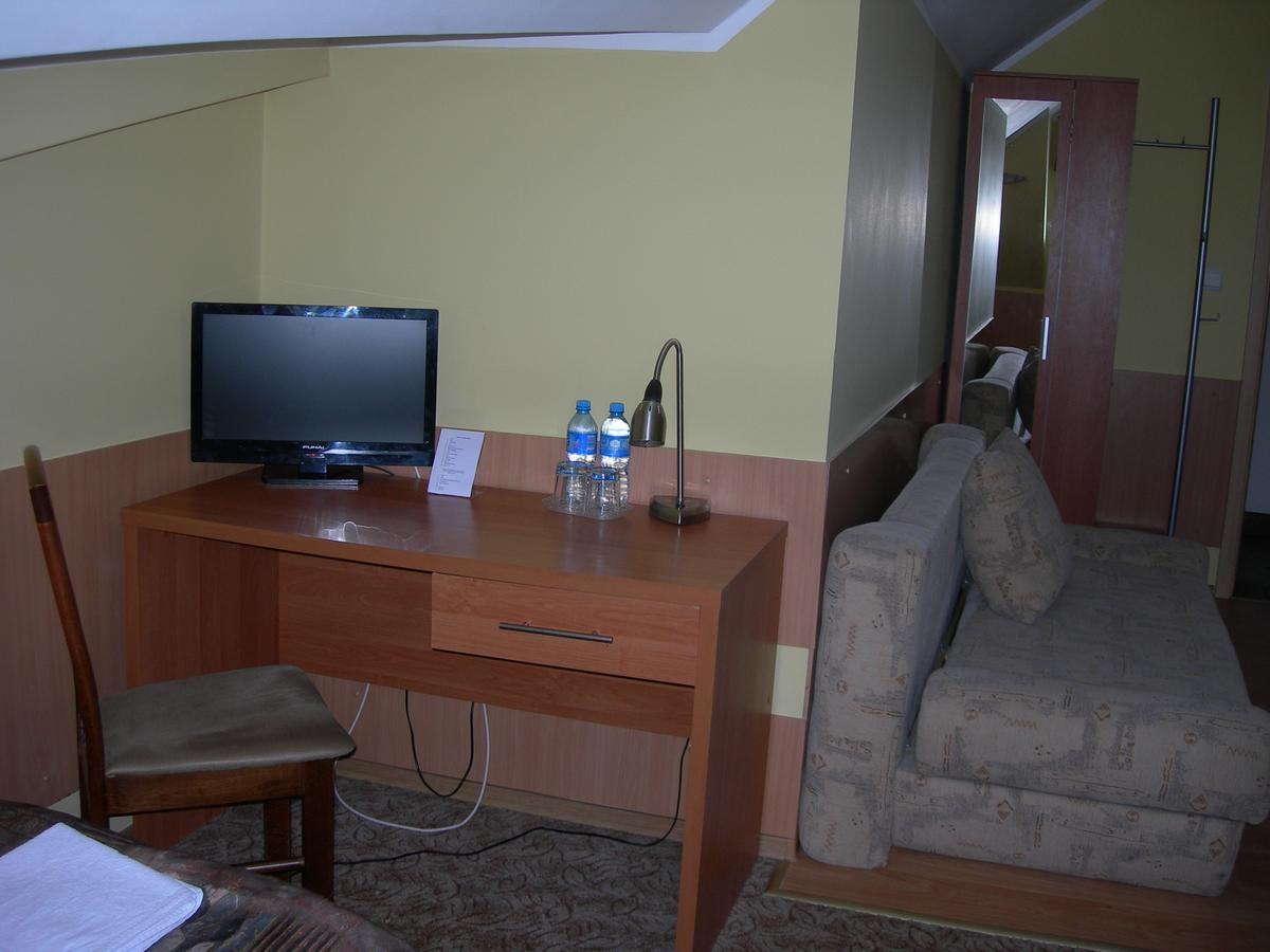 Zajazd Podjadek Osjaków Extérieur photo
